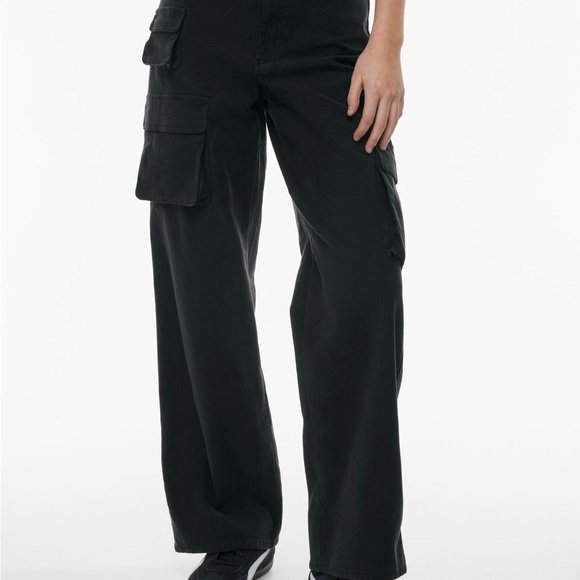 Aritzia Picture Cargo Pant Black - Picture 4 of 6